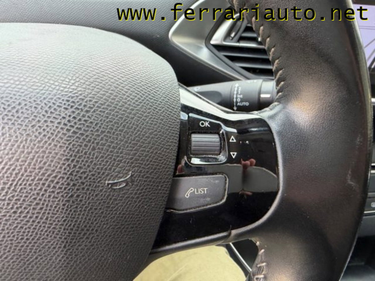 Peugeot 308 SW BlueHDi 130 S&S Allure (18)