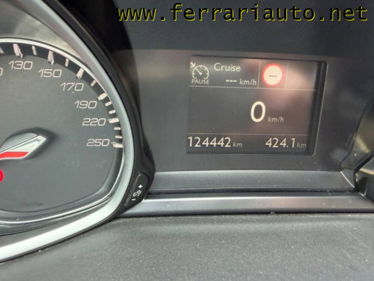 Peugeot 308 SW BlueHDi 130 S&S Allure (9)