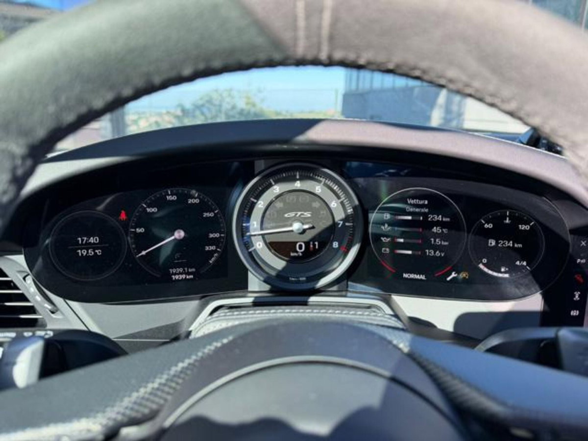Porsche 911 Cabrio Targa 3.0 4 GTS (10)