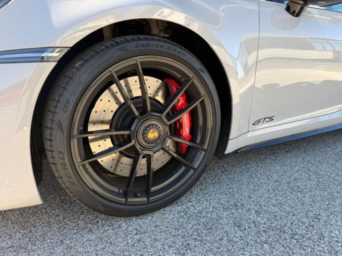 Porsche 911 Cabrio Targa 3.0 4 GTS (5)