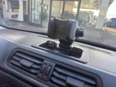 Fiat Panda 1.3 MJT 80 CV S&S 4x4 (16)