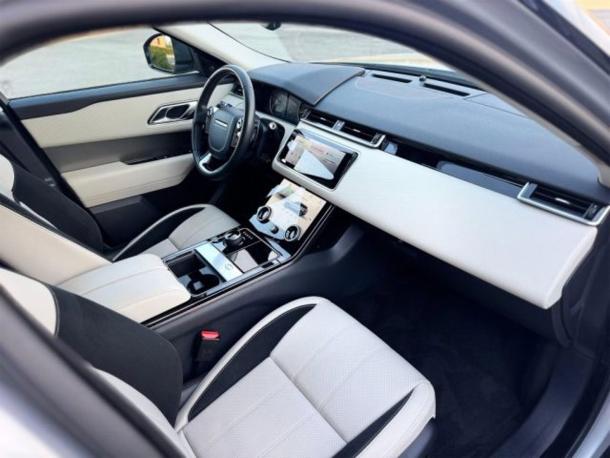 Land Rover Range Rover Velar 2.0D I4 240 CV (12)