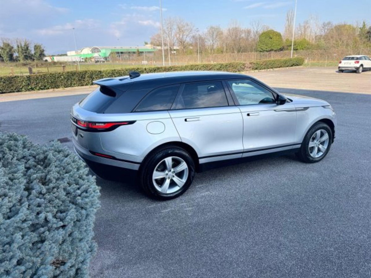Land Rover Range Rover Velar 2.0D I4 240 CV (4)