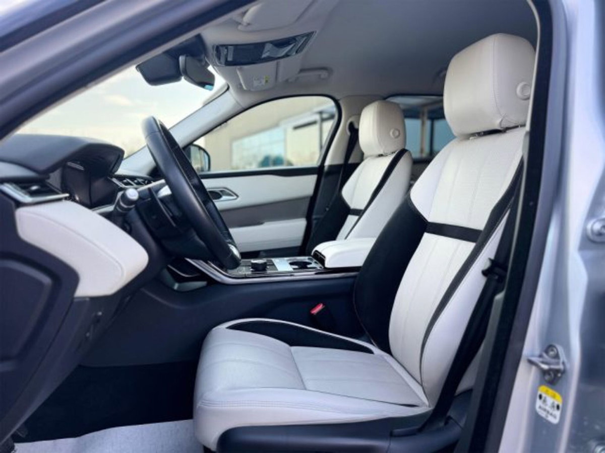 Land Rover Range Rover Velar 2.0D I4 240 CV (7)