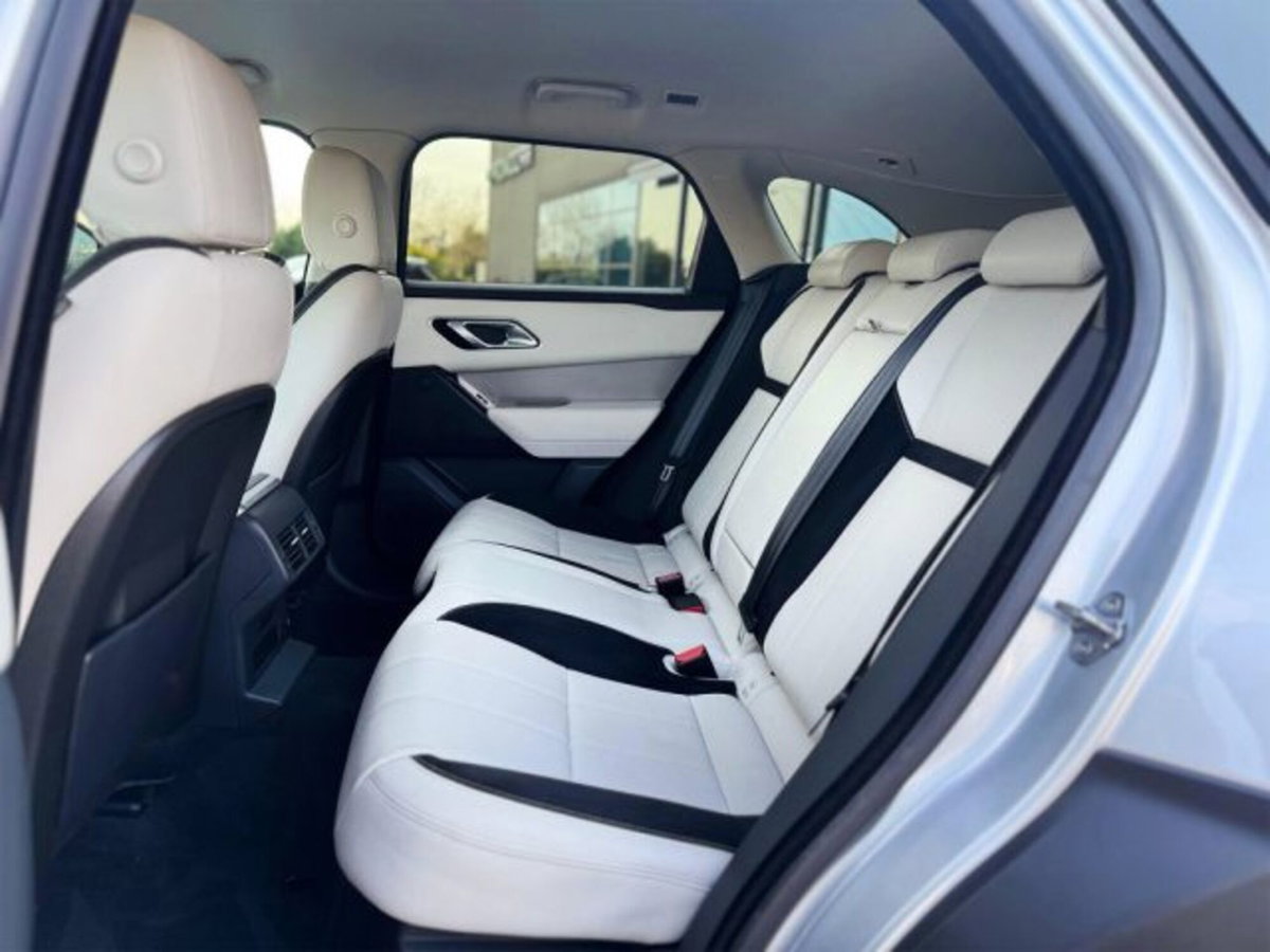 Land Rover Range Rover Velar 2.0D I4 240 CV (8)