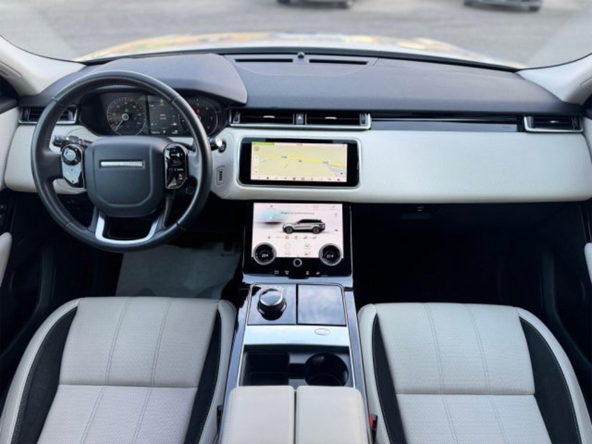 Land Rover Range Rover Velar 2.0D I4 240 CV (9)