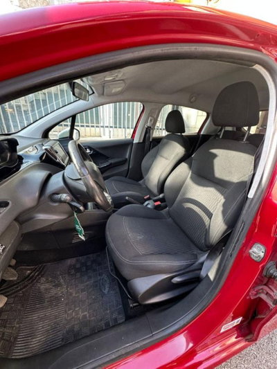 Peugeot 208 82 5p. GPL Allure (17)