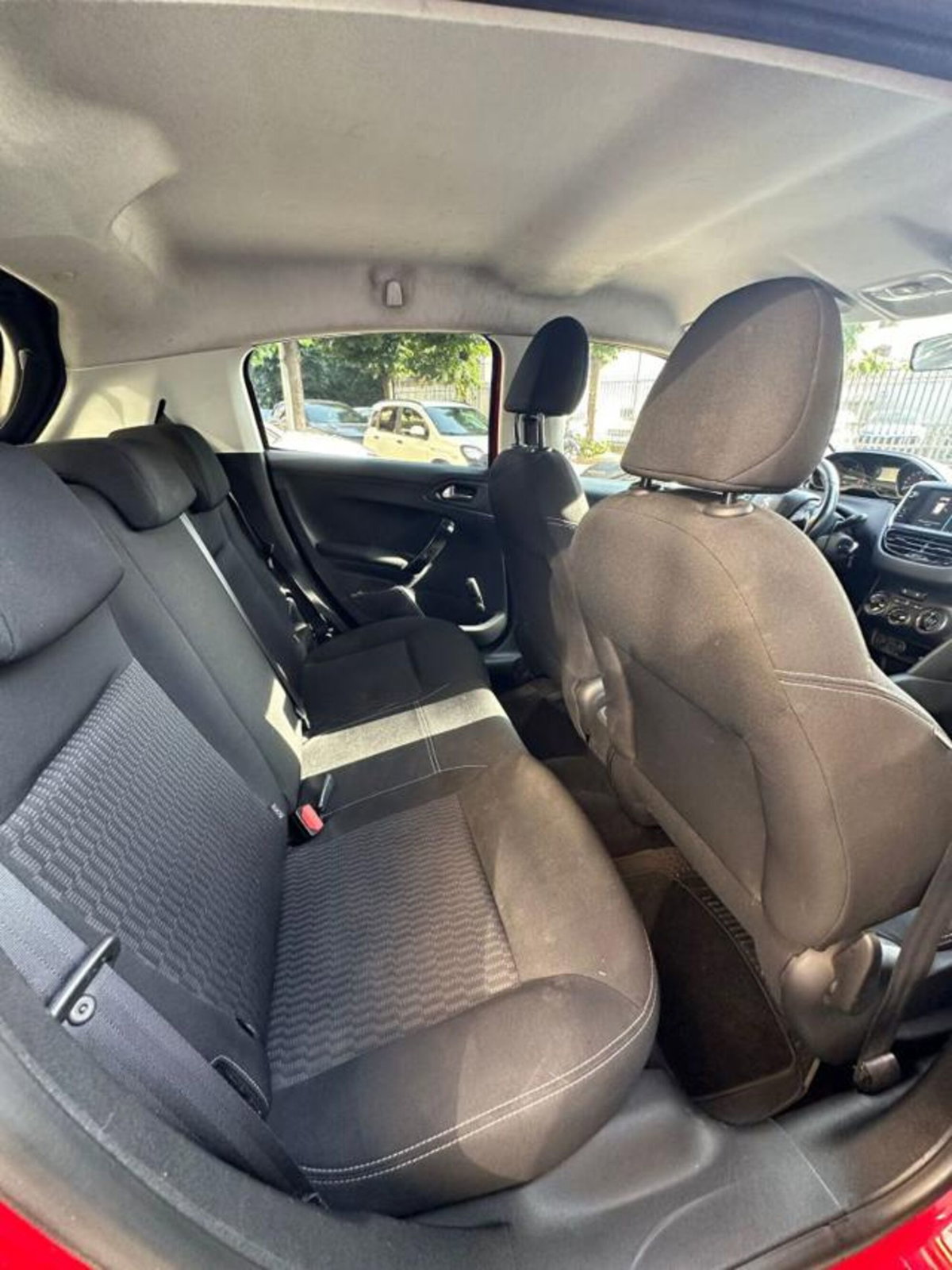 Peugeot 208 82 5p. GPL Allure (19)