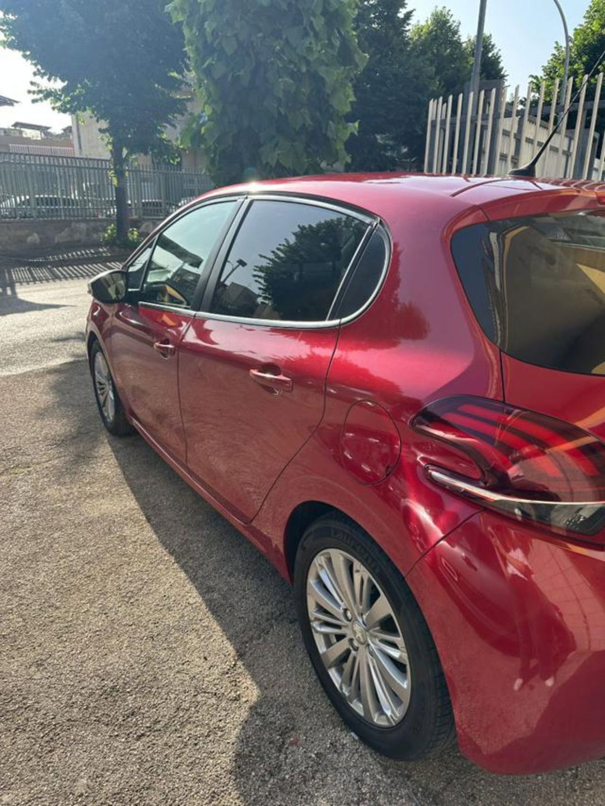 Peugeot 208 82 5p. GPL Allure (6)