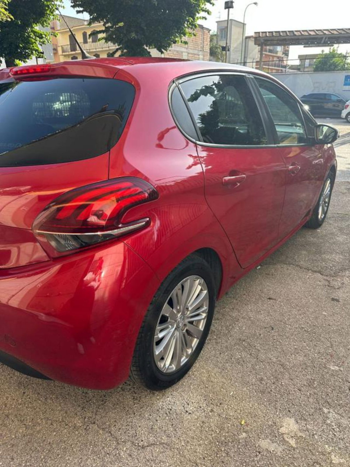 Peugeot 208 82 5p. GPL Allure (7)