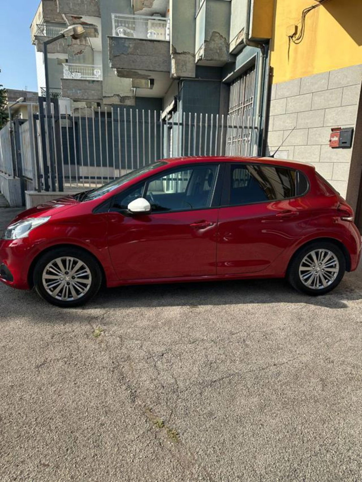 Peugeot 208 82 5p. GPL Allure (8)