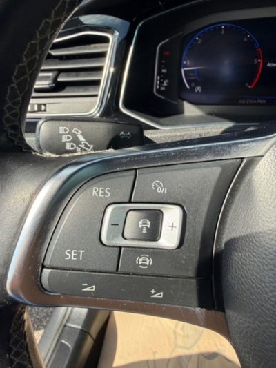 Volkswagen T-Roc 1.6 TDI SCR Advanced BlueMotion Technology (13)