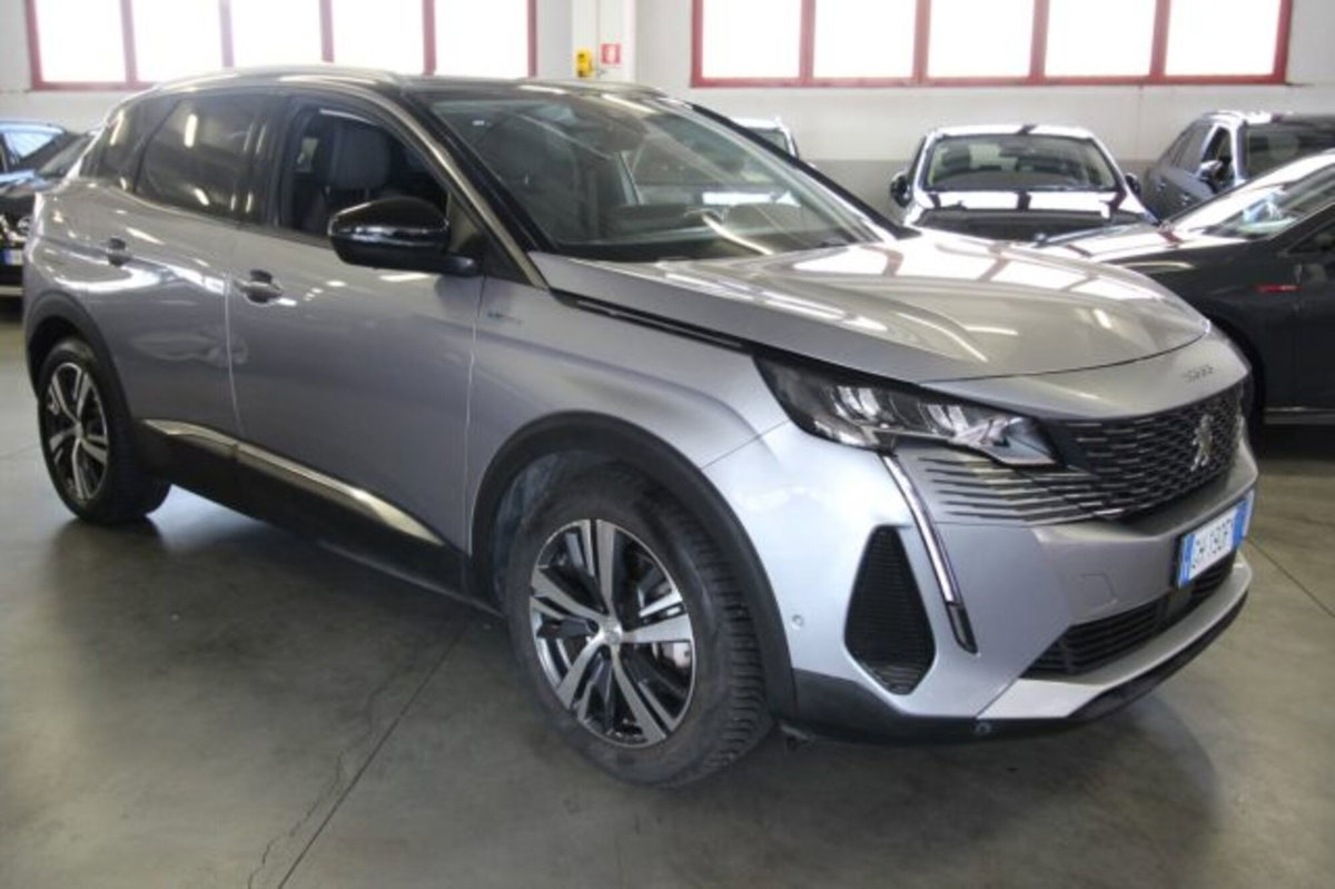Peugeot 3008 Hybrid 225 e-EAT8 Allure Pack (3)