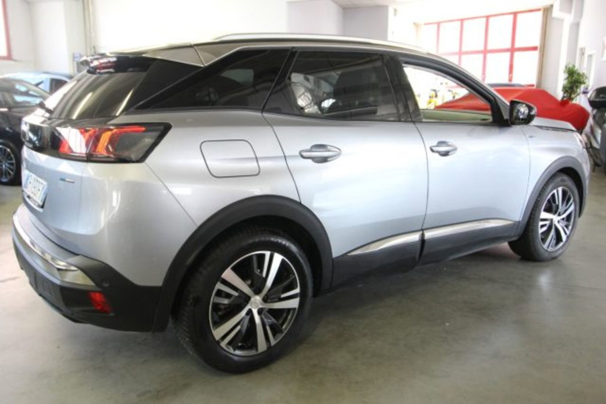 Peugeot 3008 Hybrid 225 e-EAT8 Allure Pack (5)