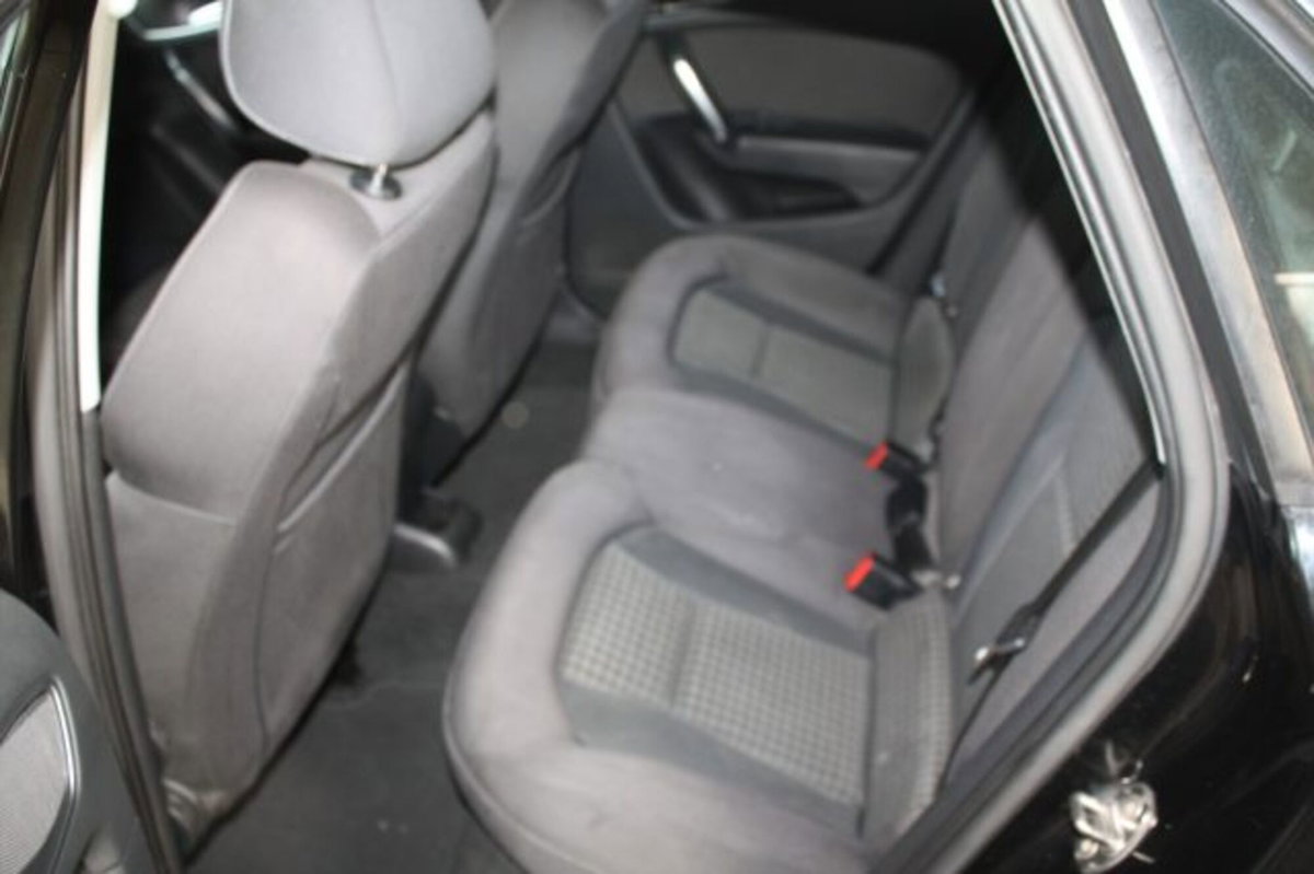 Audi A1 1.6 TDI S tronic S line edition (11)