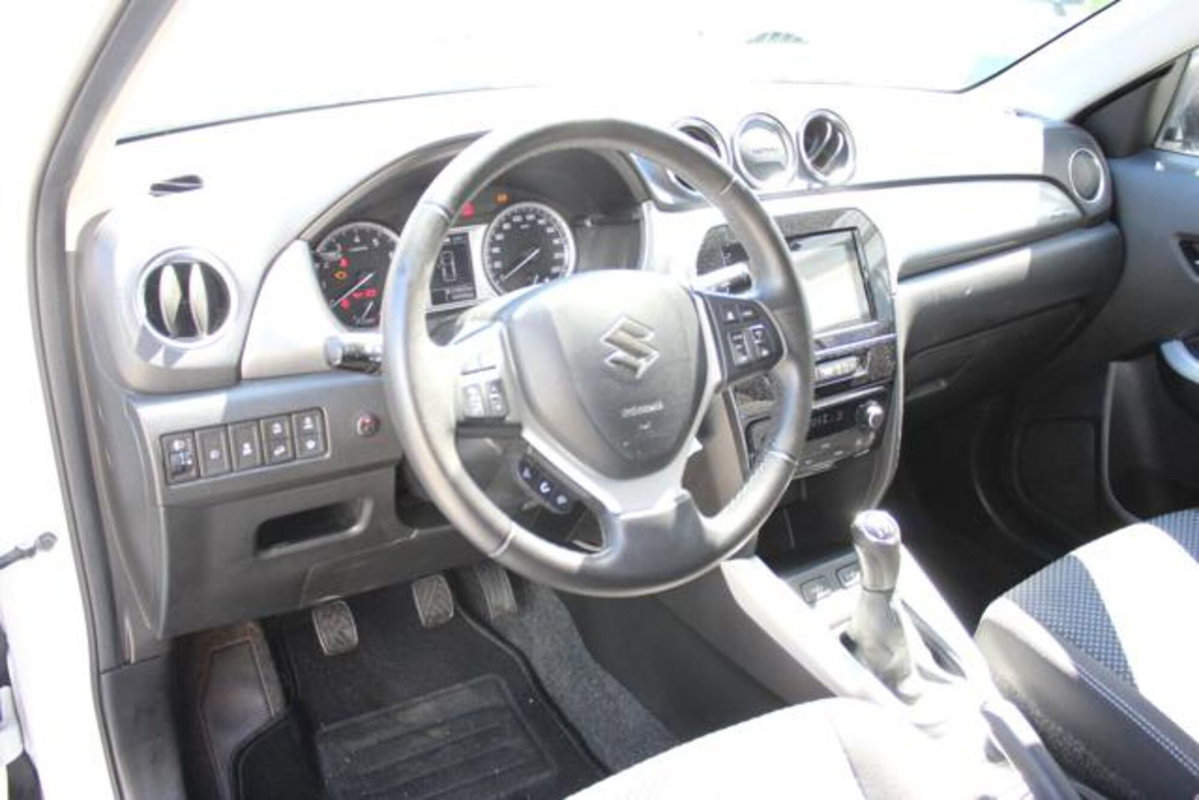 Suzuki Vitara 1.6 VVT 4WD AllGrip V-Cool (9)
