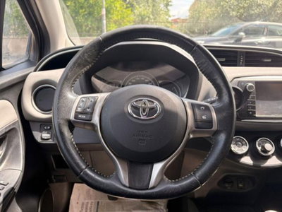 Toyota Yaris 1.0 5 porte Lounge (14)