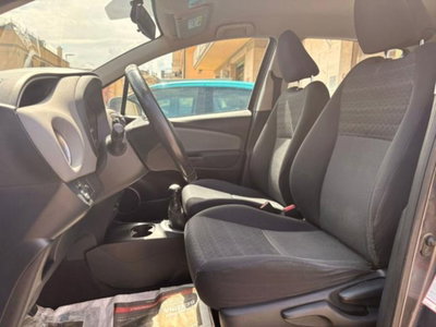 Toyota Yaris 1.0 5 porte Lounge (16)