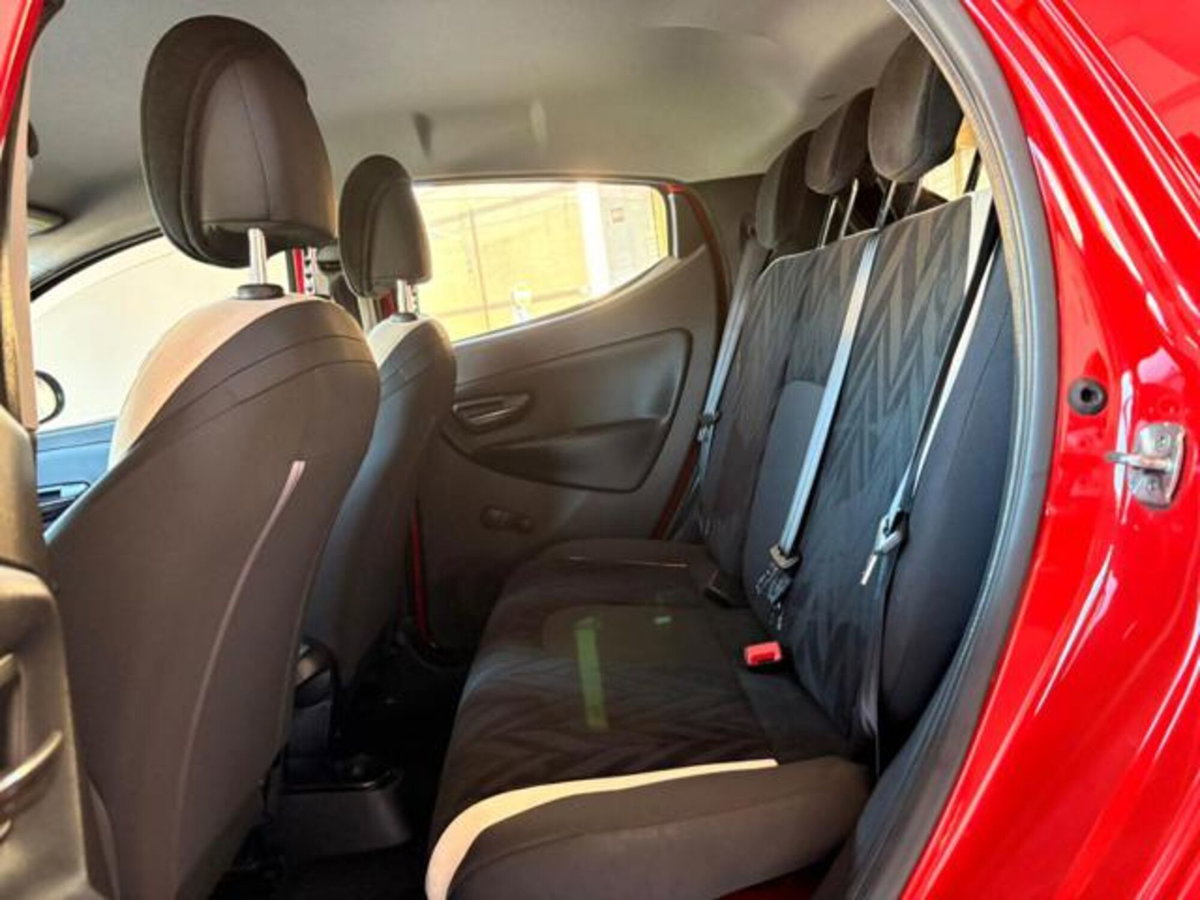 Lancia Ypsilon 1.2 69 CV 5 porte GPL Ecochic Gold (12)