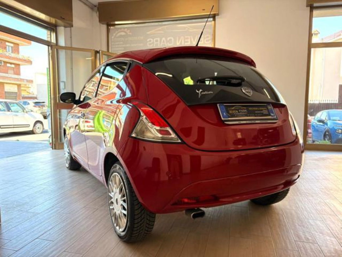 Lancia Ypsilon 1.2 69 CV 5 porte GPL Ecochic Gold (8)
