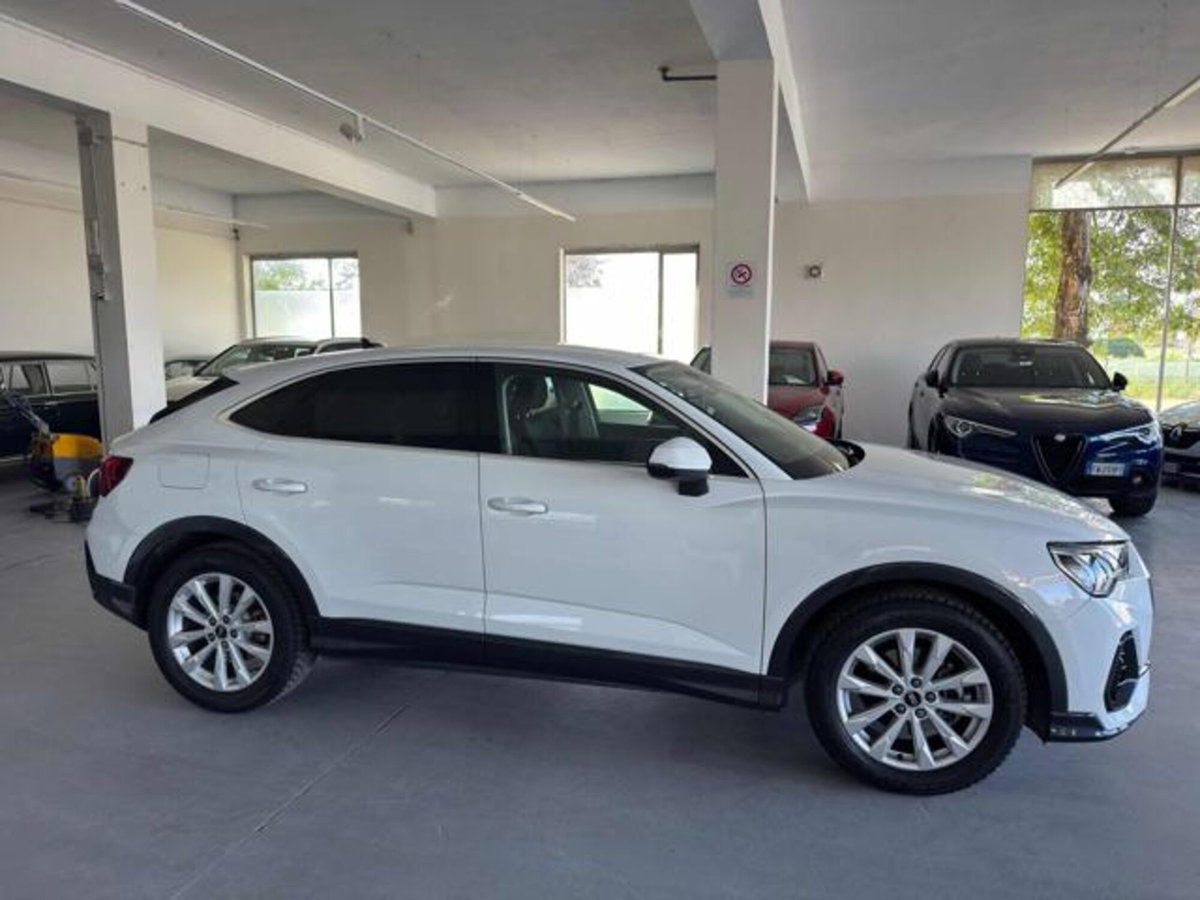 Audi Q3 Sportback 35 TDI quattro S tronic S line edition (9)