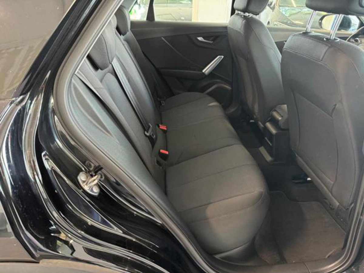 Audi Q2 Q2 30 TDI S tronic Business Design (13)