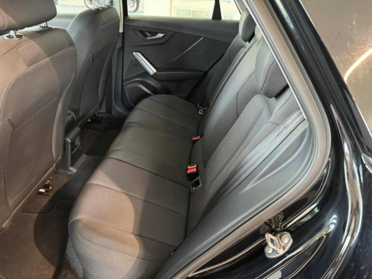 Audi Q2 Q2 30 TDI S tronic Business Design (14)