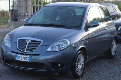 Lancia Ypsilon 1.2 Modamilano (2)