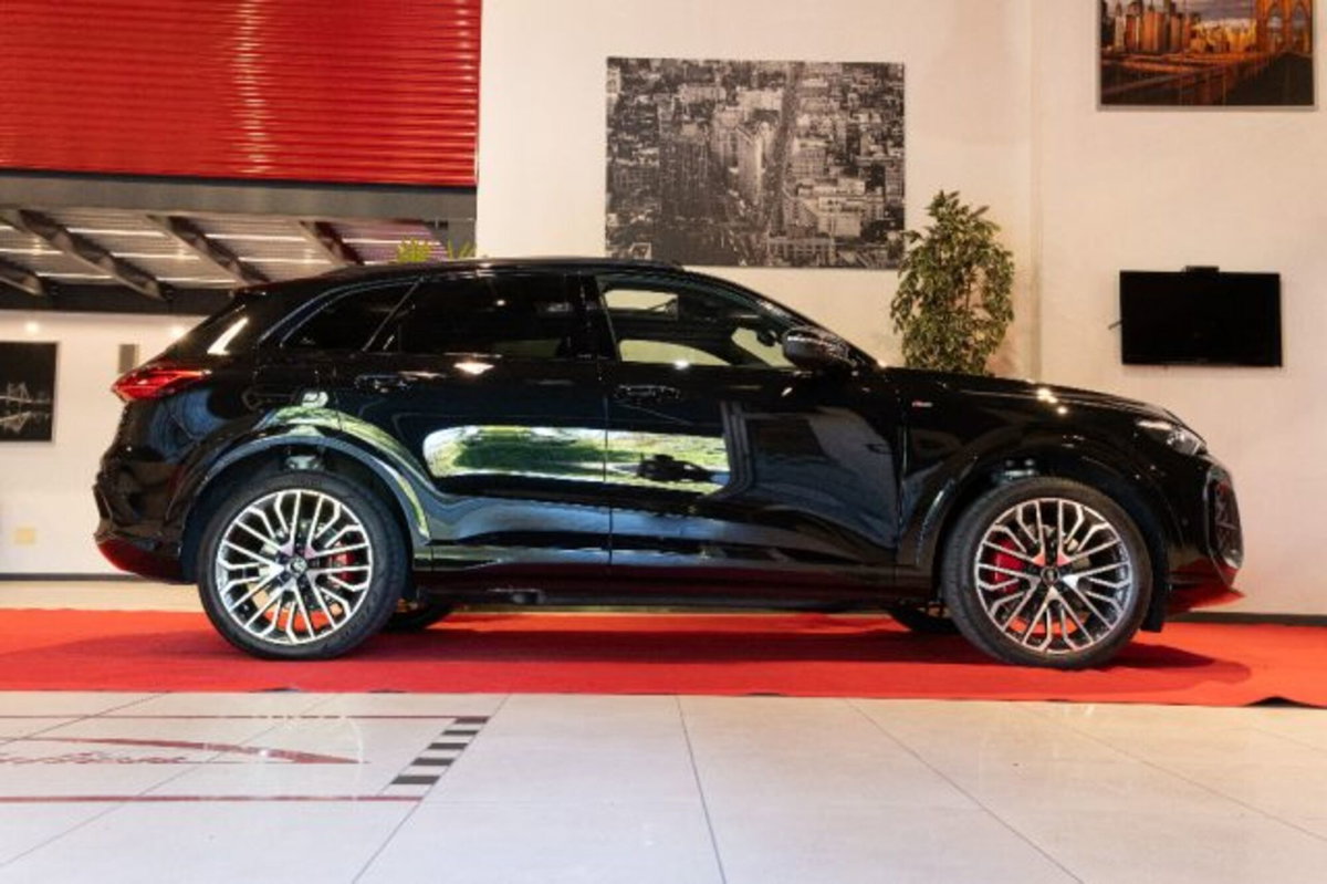 Audi Q5 3.0 tdi mhev+ S line edition quattro 299cv s-tronic (5)