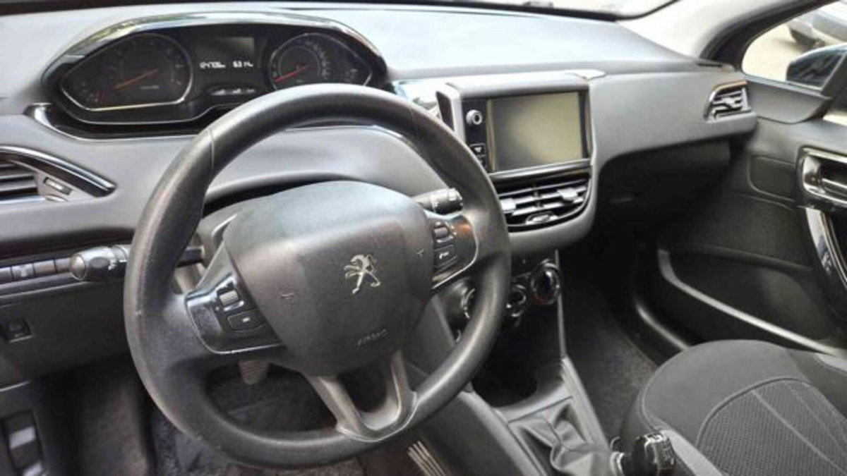Peugeot 208 VTi 82 CV 5 porte Active (7)