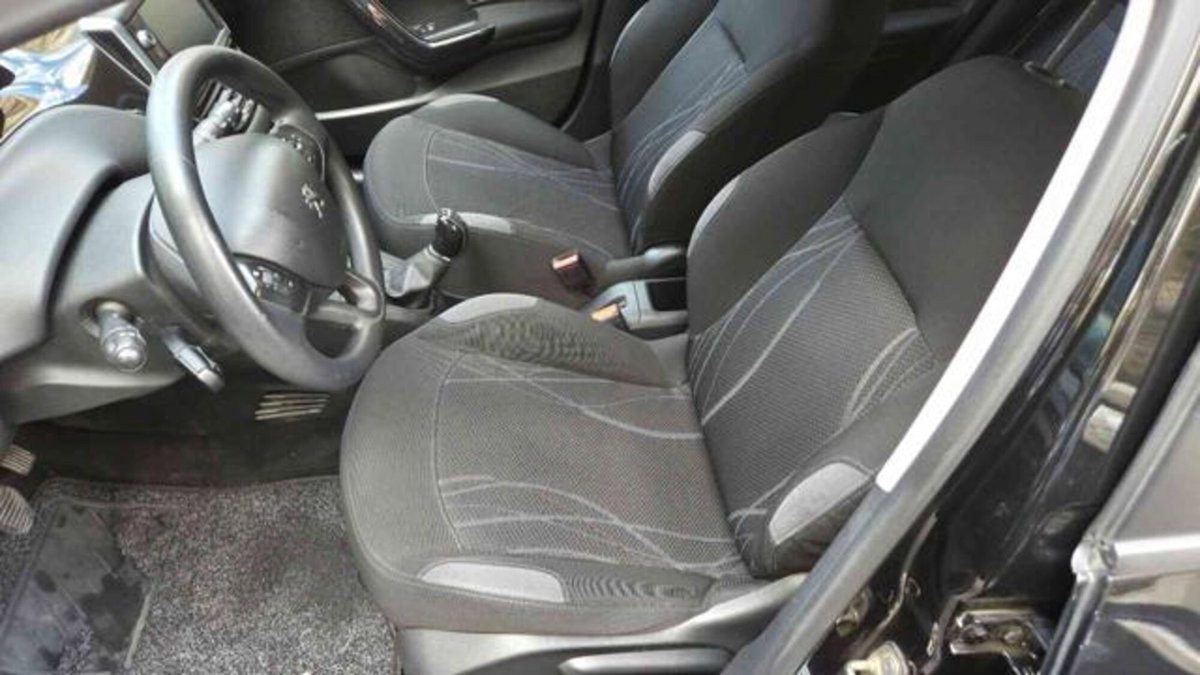 Peugeot 208 VTi 82 CV 5 porte Active (8)