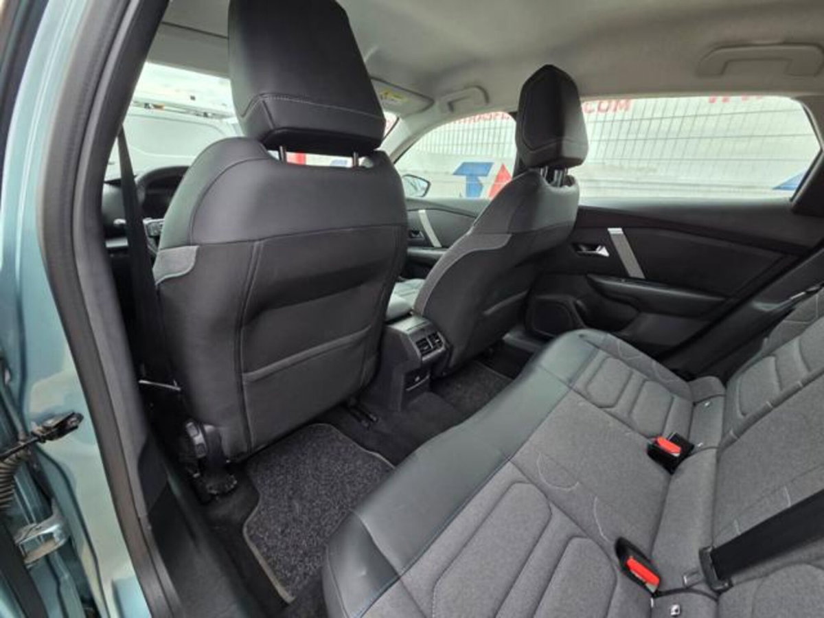 Citroen C4 BlueHDi 130 S&S EAT8 Feel Pack (16)