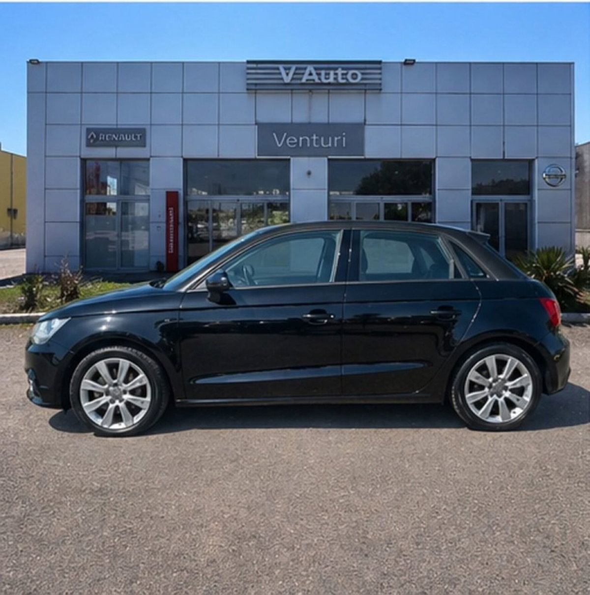 Audi A1 1.6 TDI S tronic S line edition (4)