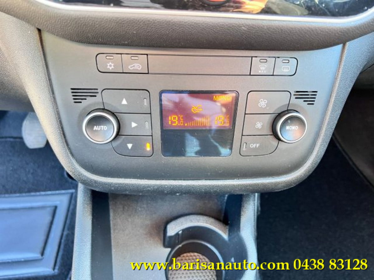 Fiat Punto 1.3 MJT II 75 CV 5 porte Lounge (10)