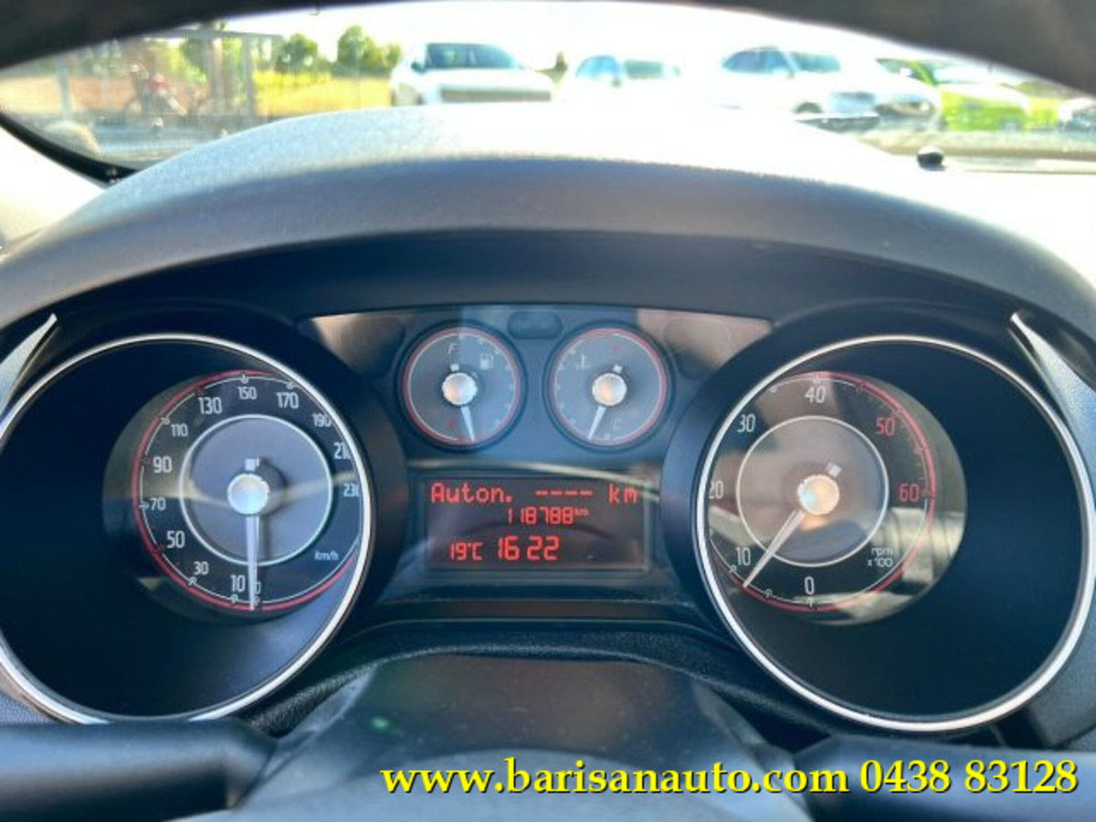 Fiat Punto 1.3 MJT II 75 CV 5 porte Lounge (11)