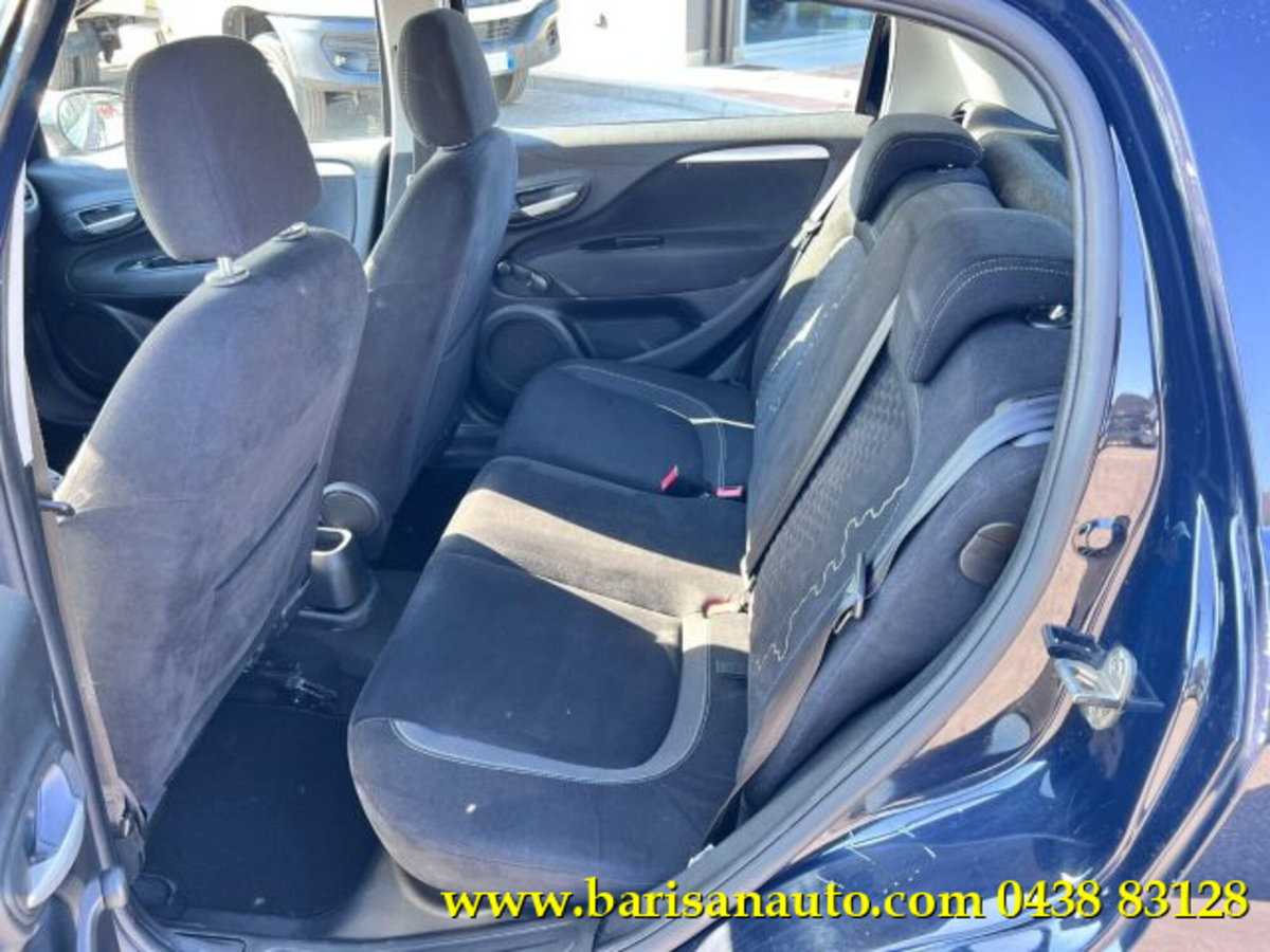 Fiat Punto 1.3 MJT II 75 CV 5 porte Lounge (7)