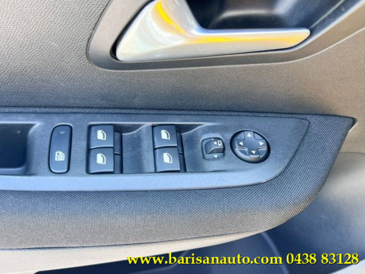 Peugeot 208 1.2 puretech Active s&s 75cv (13)