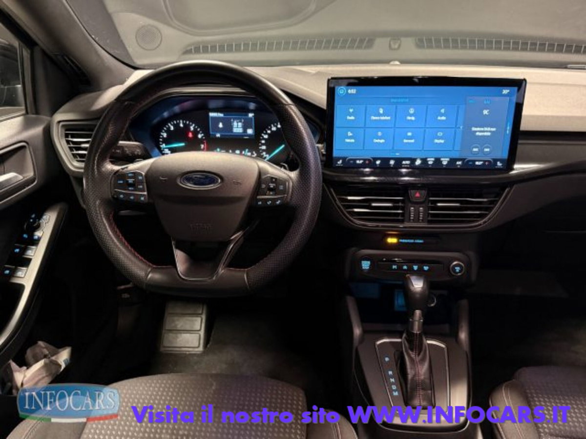 Ford Focus Station Wagon 1.0 EcoBoost Hybrid 155 CV SW ST-Line (10)