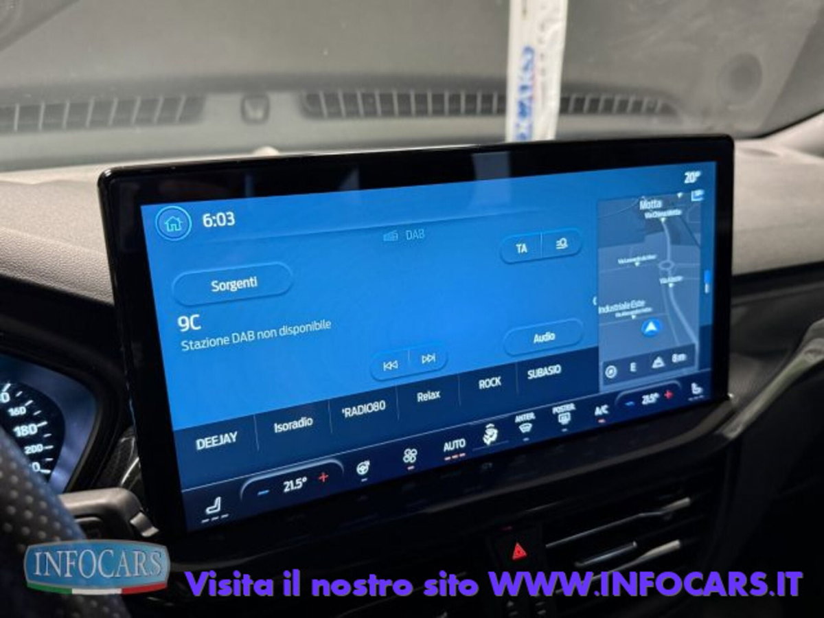 Ford Focus Station Wagon 1.0 EcoBoost Hybrid 155 CV SW ST-Line (15)