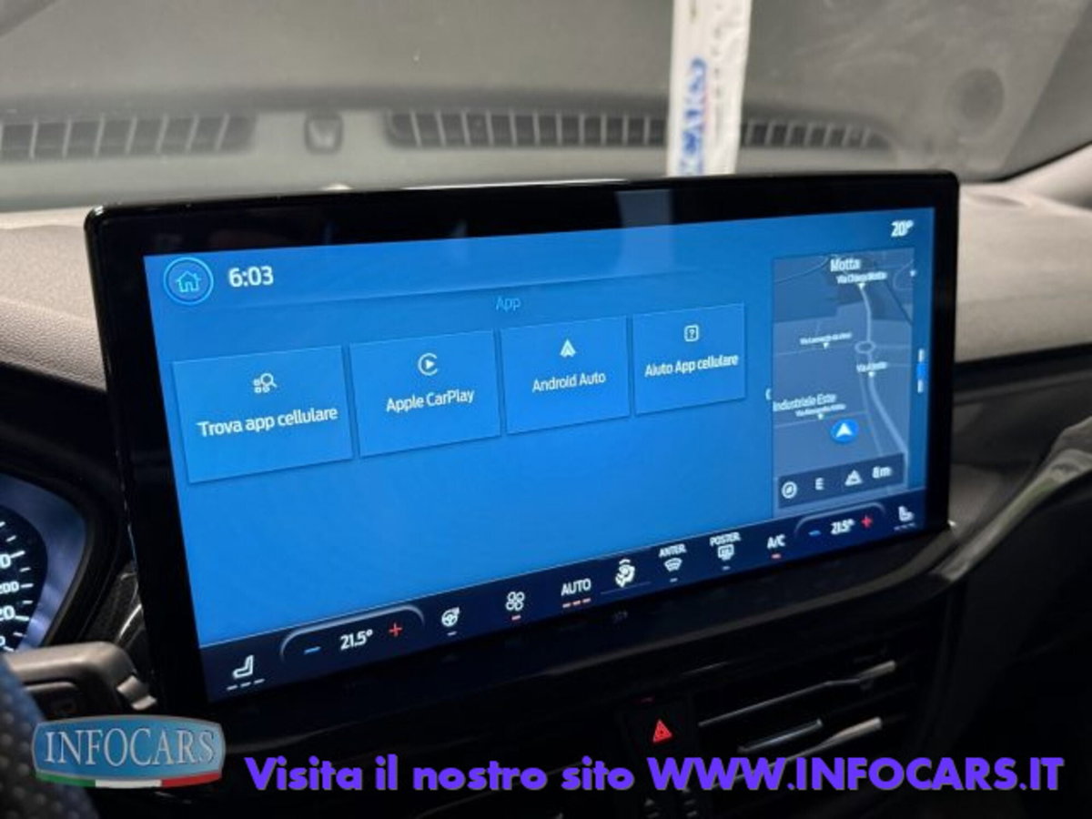 Ford Focus Station Wagon 1.0 EcoBoost Hybrid 155 CV SW ST-Line (17)
