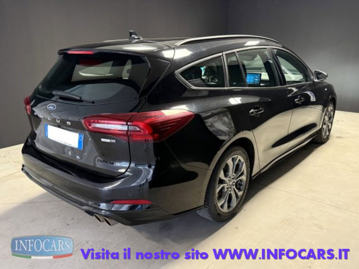Ford Focus Station Wagon 1.0 EcoBoost Hybrid 155 CV SW ST-Line (4)