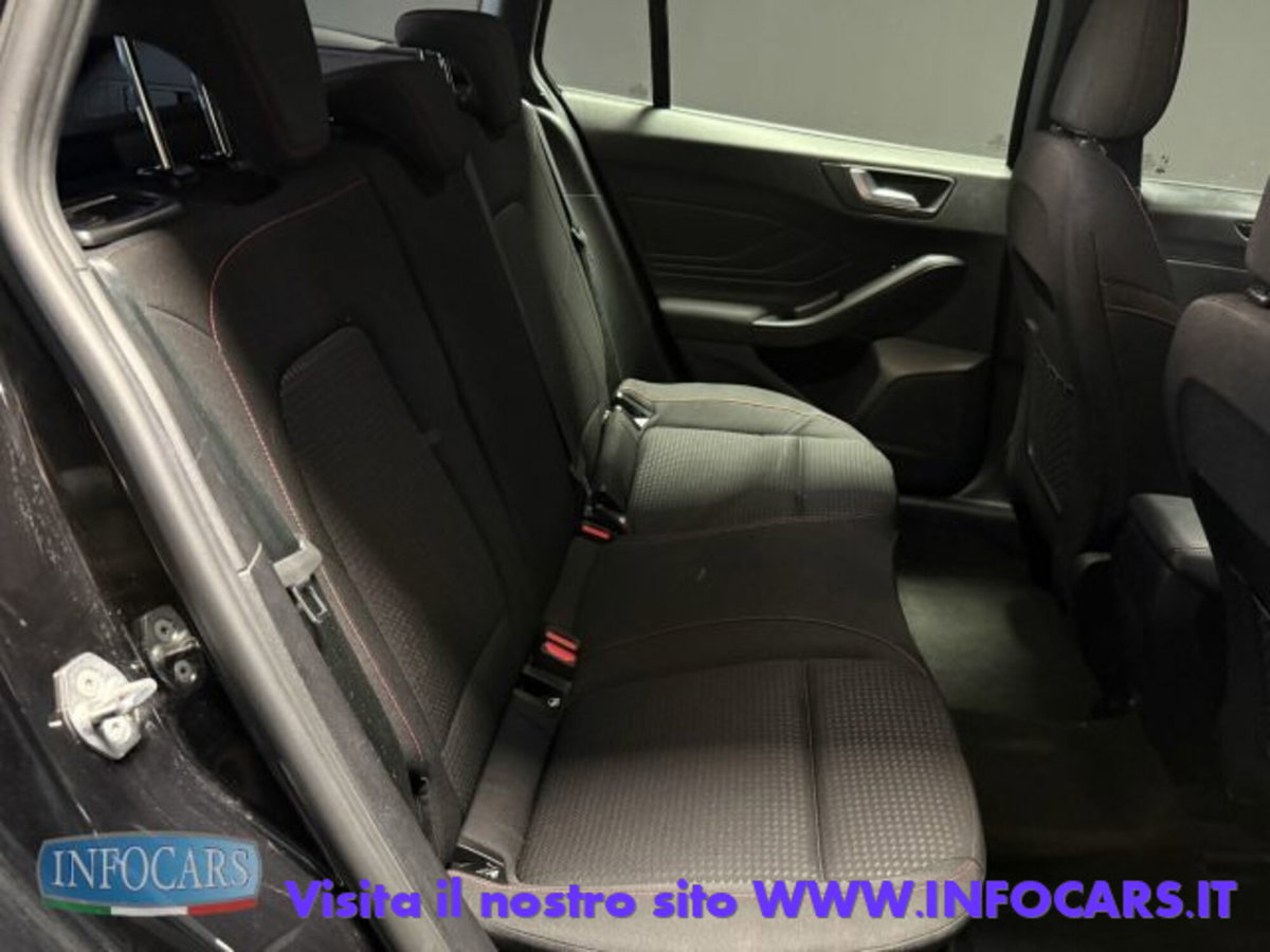 Ford Focus Station Wagon 1.0 EcoBoost Hybrid 155 CV SW ST-Line (8)