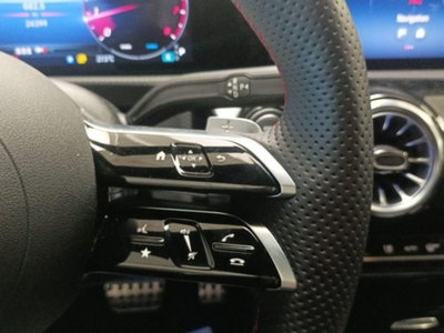 Mercedes-Benz Classe A Sedan 180 AMG Line Premium Plus auto (12)