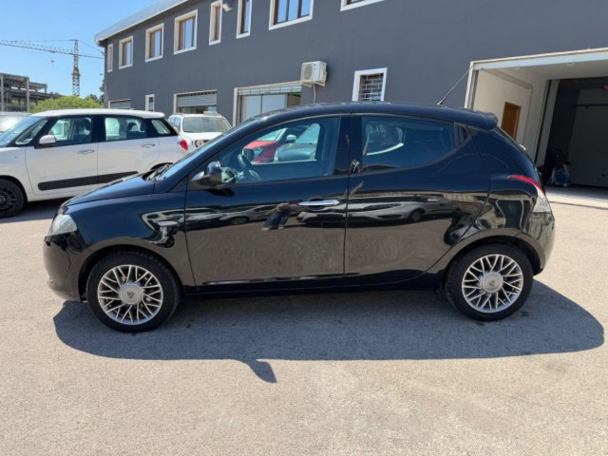 Lancia Ypsilon 1.3 MJT 16V 95 CV 5 porte S&S Elefantino