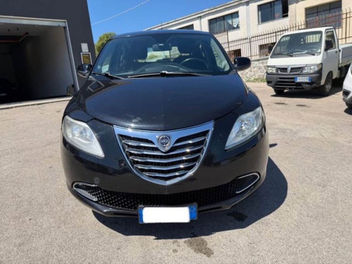 Lancia Ypsilon 1.3 MJT 16V 95 CV 5 porte S&S Elefantino (3)