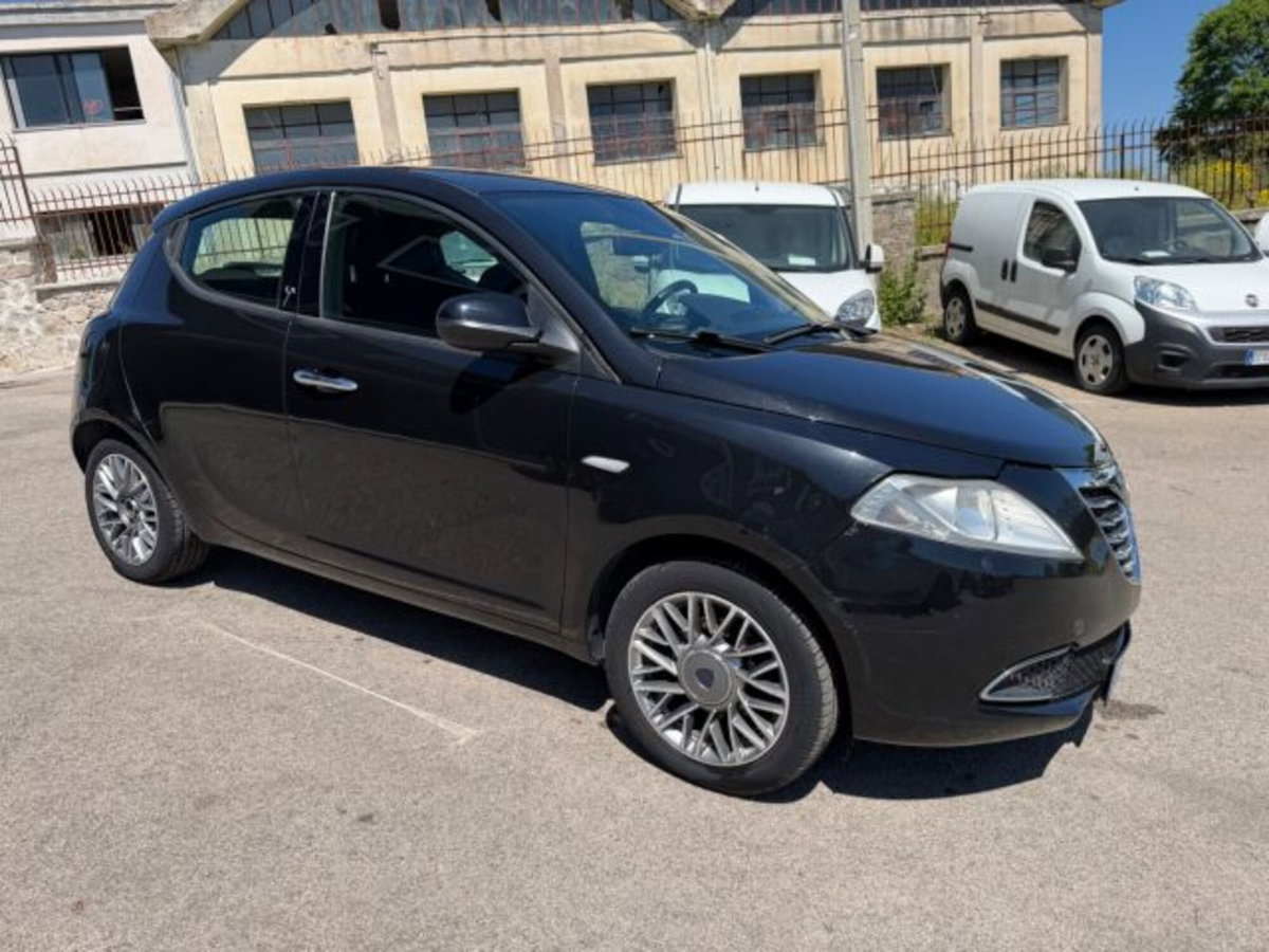 Lancia Ypsilon 1.3 MJT 16V 95 CV 5 porte S&S Elefantino (6)