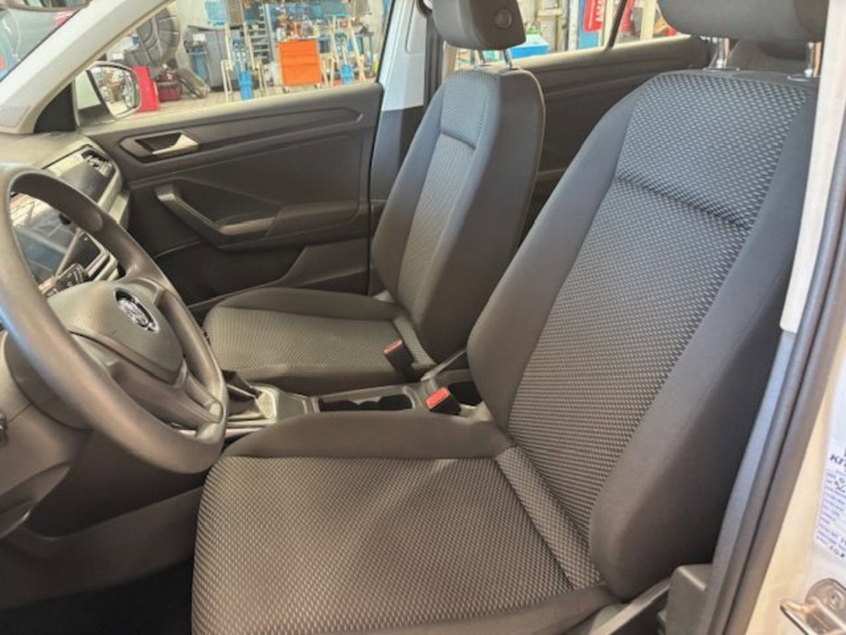 Volkswagen T-Roc 1.6 TDI SCR Business BlueMotion Technology (10)