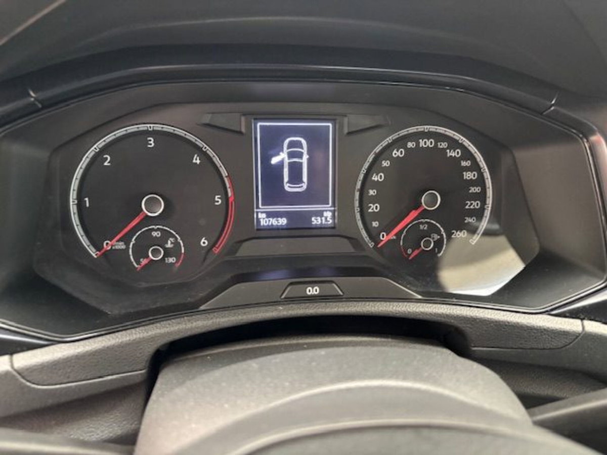 Volkswagen T-Roc 1.6 TDI SCR Business BlueMotion Technology (11)