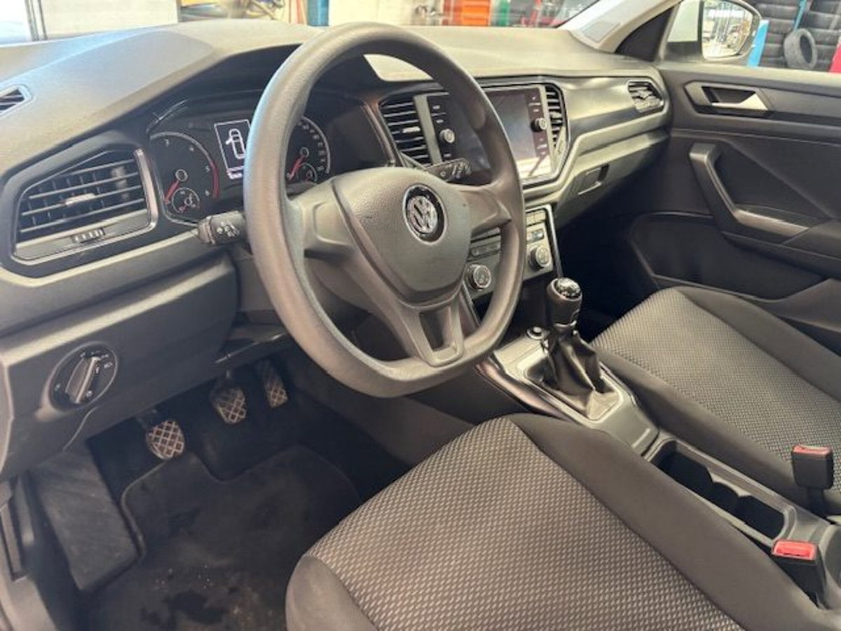 Volkswagen T-Roc 1.6 TDI SCR Business BlueMotion Technology (12)