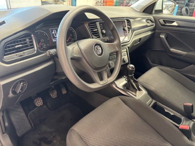 Volkswagen T-Roc 1.6 TDI SCR Business BlueMotion Technology (12)